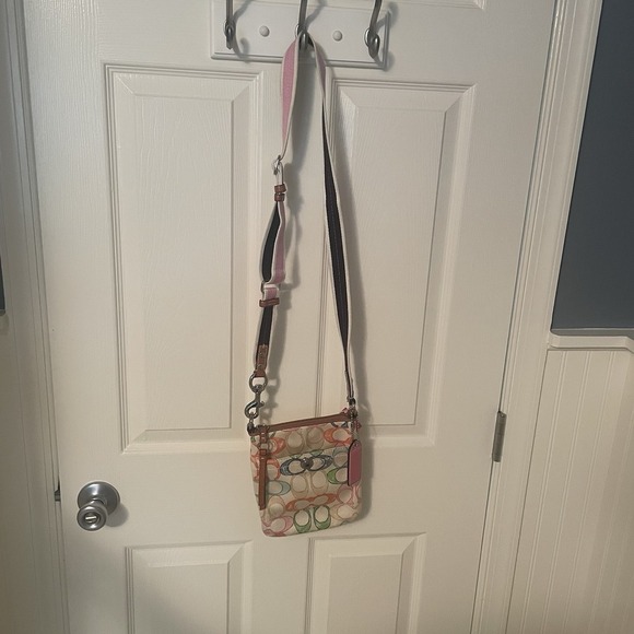 Coach Signature C Pastel Rainbow Scribble Swingpack Crossbody Bag Purse Y2K - Picture 12 of 14